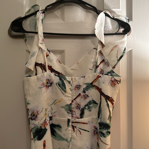 XS pale yellow floral midi J.O.A. dress - Picture 8 of 10